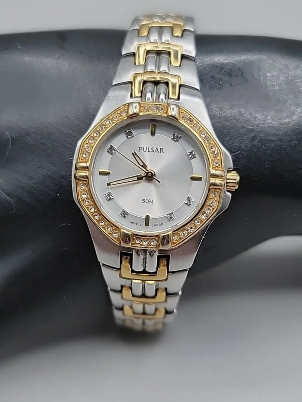 Pulsar Ladies Watch Quartz Swarovski Crystal Bezel 7